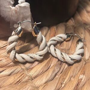 Chic Twisted Cream and Gold Hoop Earrings